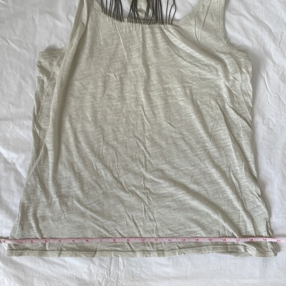 CLUB MONACO T-Shirt Sleeveless Color-Light Gray w/ metal detail Size-Large NWOT - Picture 7 of 8